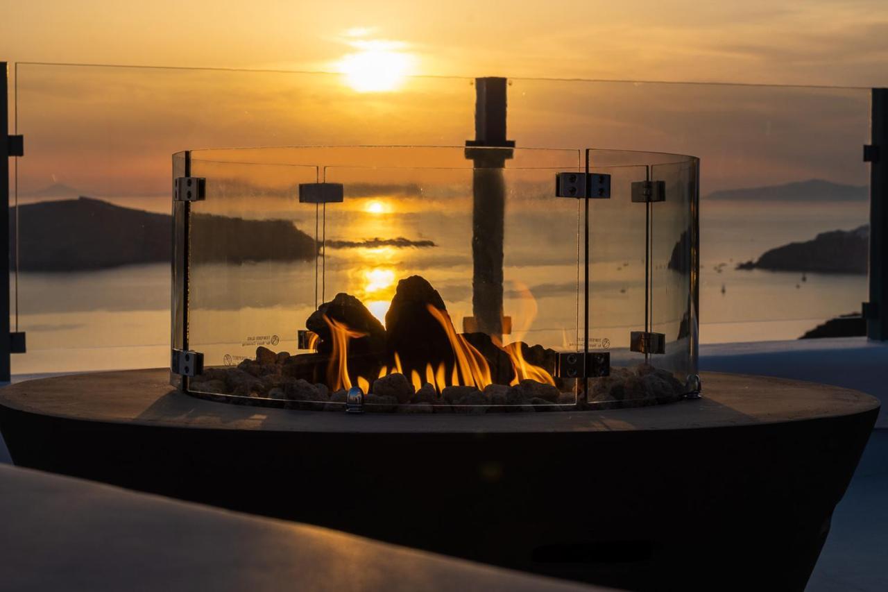 U & Me Suites Fira  Dış mekan fotoğraf